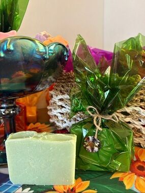 HANDMADE ORGANIC-🍃Eucalyptus Spearmint Soap Bath 4-5oz bar